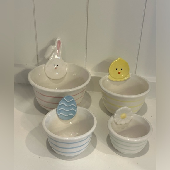 Bake shop Masterclass Easter Measuring Cups Bunny Chicks Flower and Egg - Picture 2 of 7